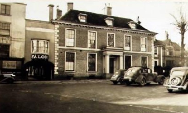 In 1842, Wykeham House, Huntingdon, became the London & County Joint Stock Bank and later in the 19th Century, it became the Huntingdonshire County Club. During the 20th century it held county council offices and the registry office. 